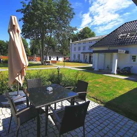 Kavaliershaus Henriettenhof เกรอมิทซ์ ภายนอก รูปภาพ