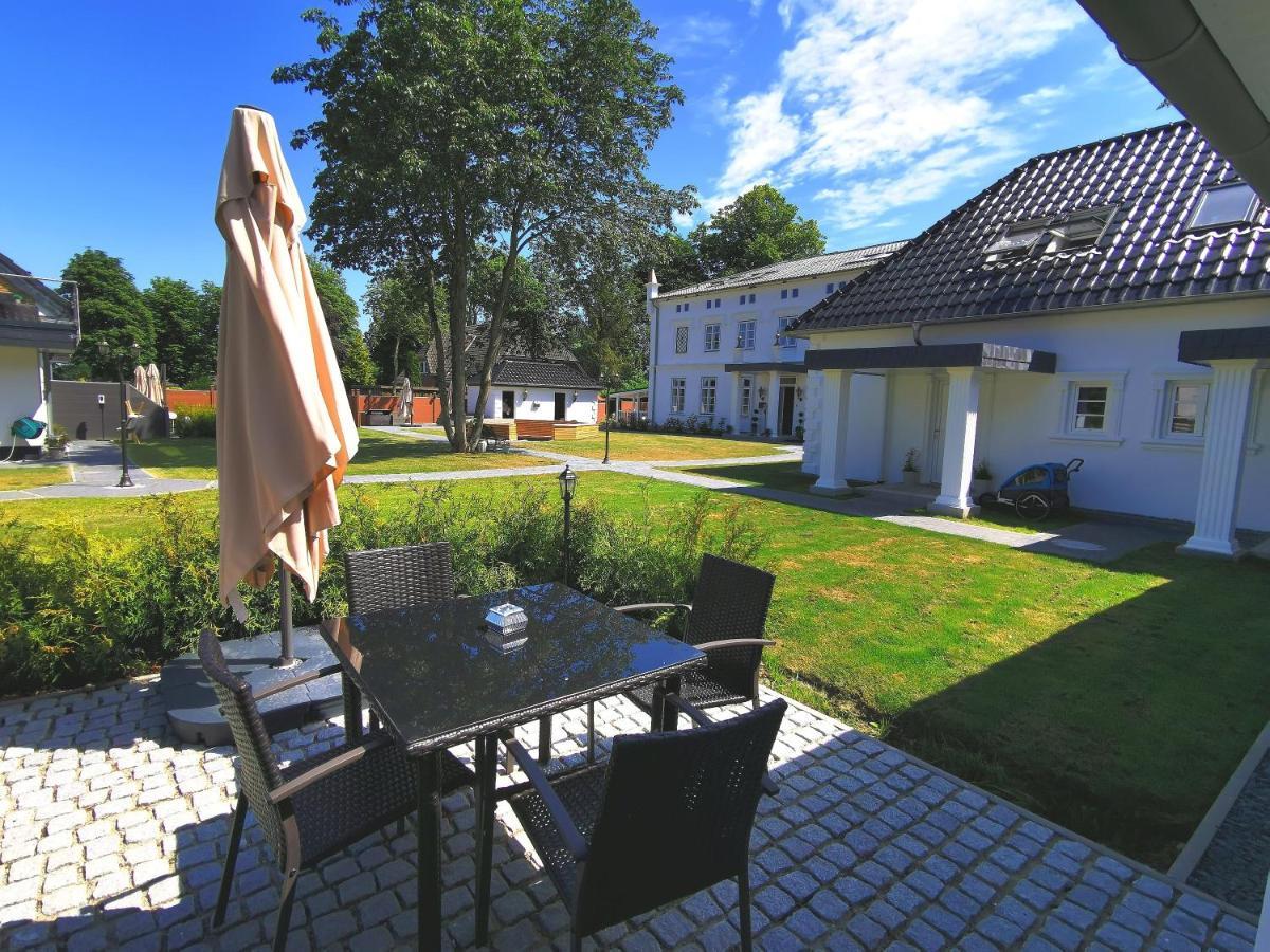 Kavaliershaus Henriettenhof เกรอมิทซ์ ภายนอก รูปภาพ
